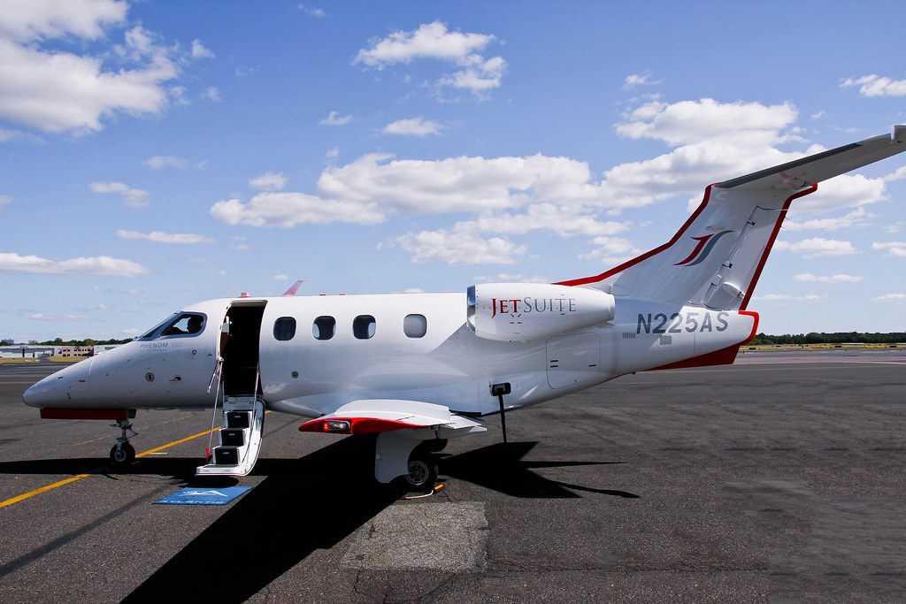 Jetsuite Phenom 100